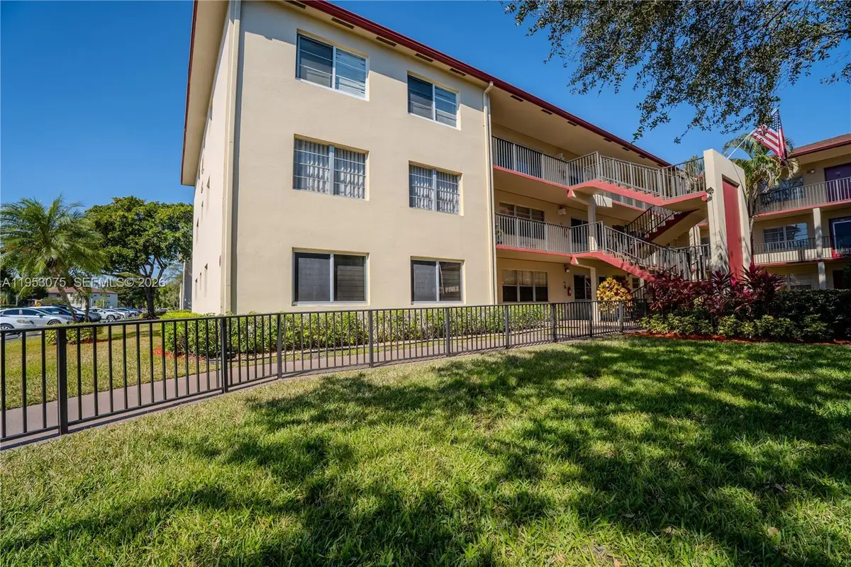 251 SW 134th Way #302M, Pembroke Pines, FL 33027 - Image #1