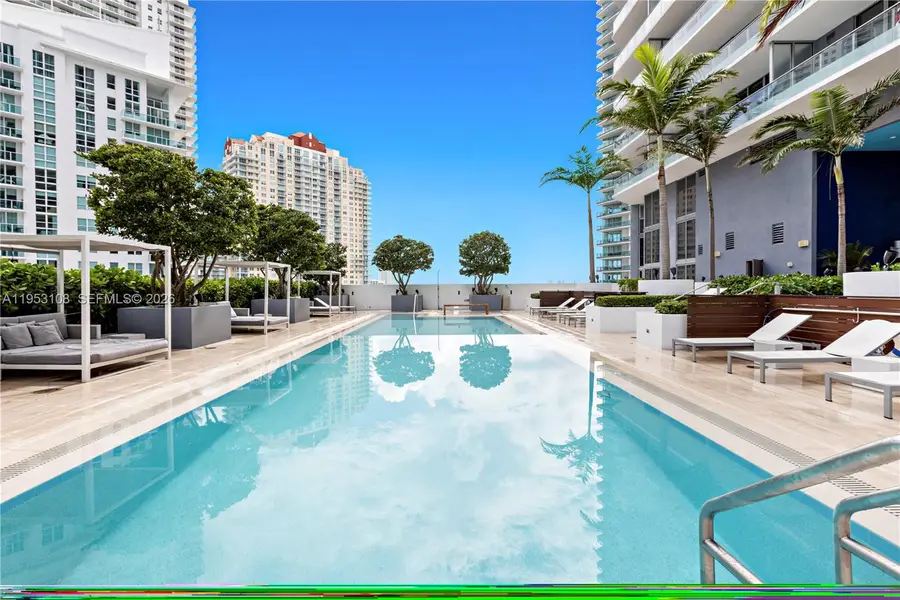 1300 Brickell Bay Dr #3302, Miami, FL 33131 - Image #2