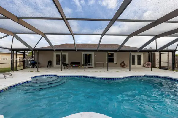 672 SW Stillman Ave, Port St Lucie, FL 34953