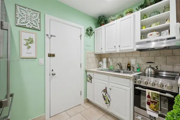 6260 NE 18th Ave #823, Fort Lauderdale, FL 33334