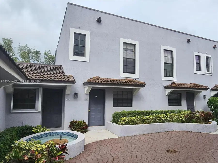11763 NW 11th St, Pembroke Pines, FL 33026 - Image #2