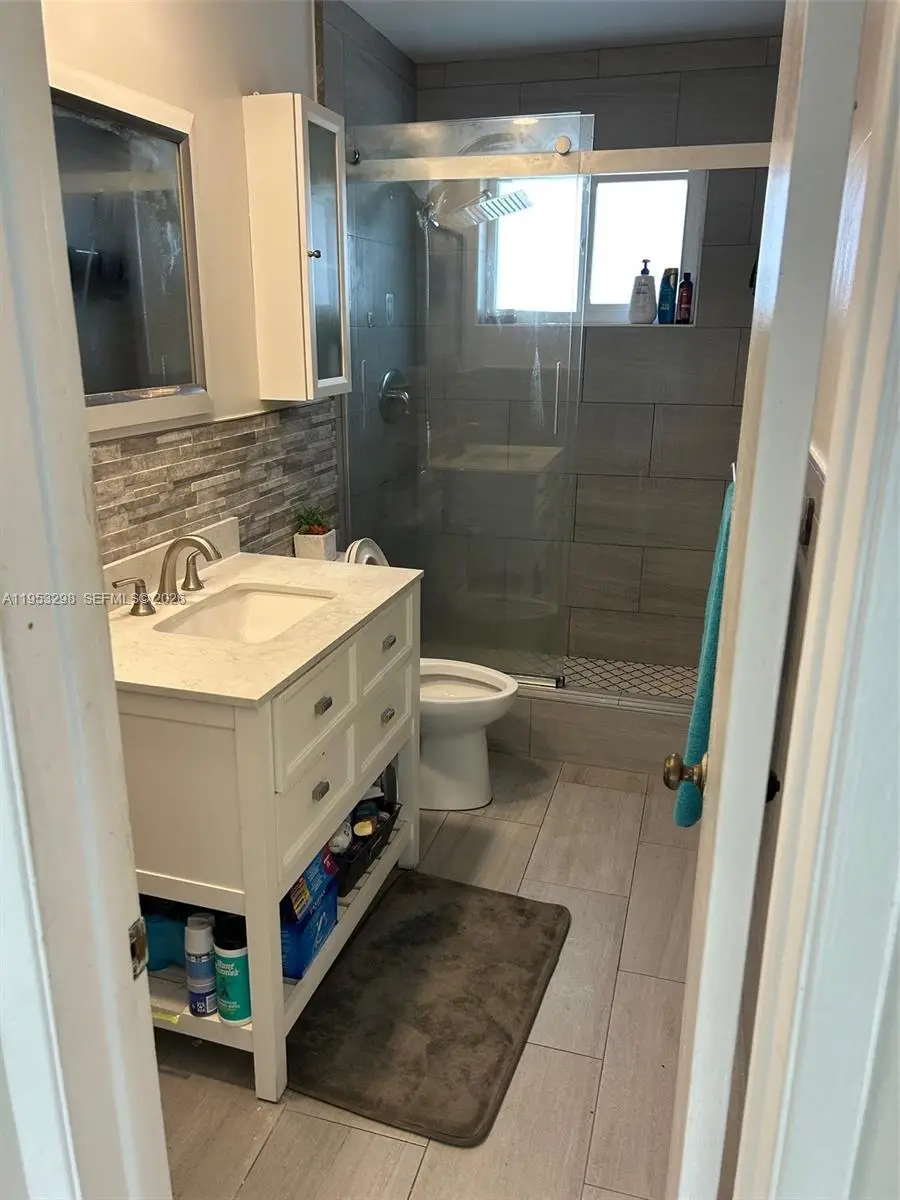 262 SW 54th Ave, Plantation, FL 33317 - Image #3