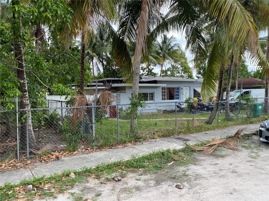 1455 NW 112th St, Miami, FL 33167 - Image #3