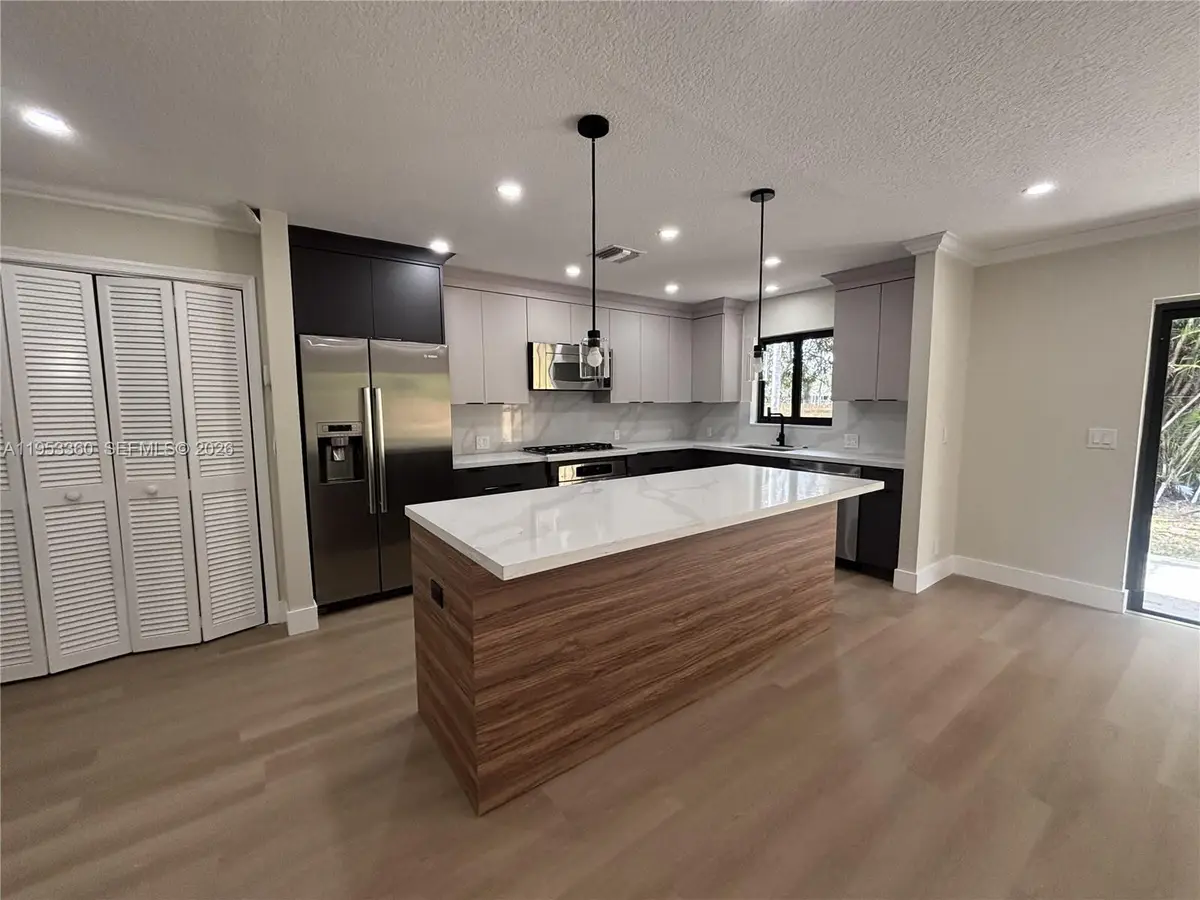 2660 Starwood Cir, West Palm Beach, FL 33406 - #1