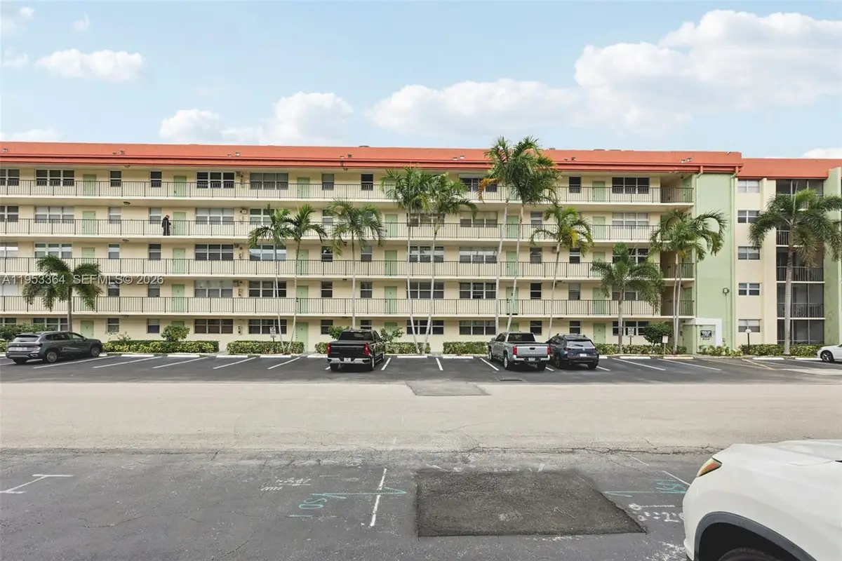 5300 NE 24th Ter #428C, Fort Lauderdale, FL 33308 - Image #1