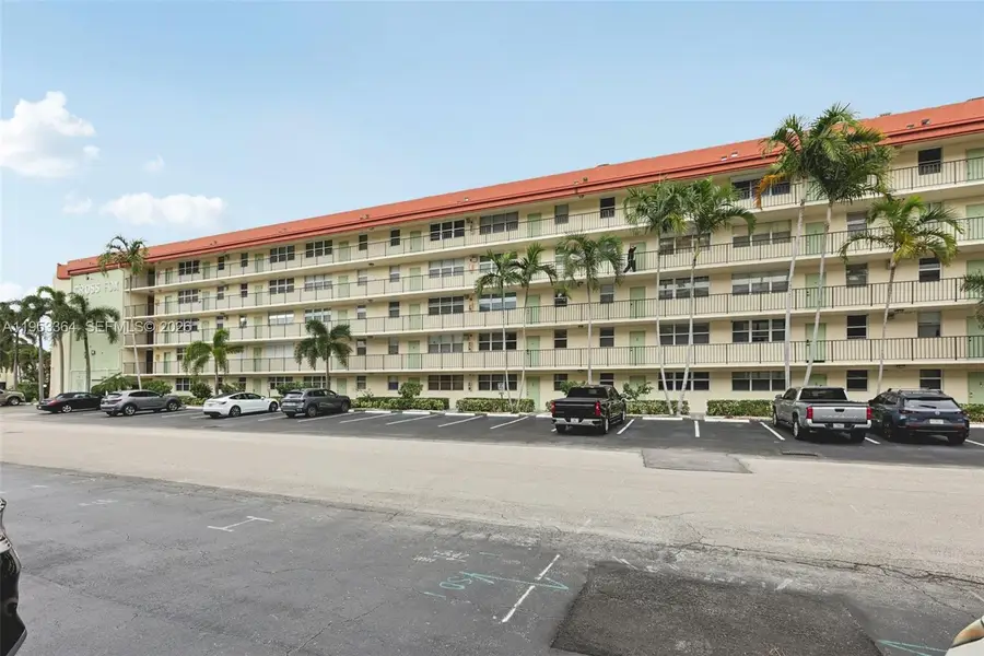 5300 NE 24th Ter #428C, Fort Lauderdale, FL 33308 - Image #2