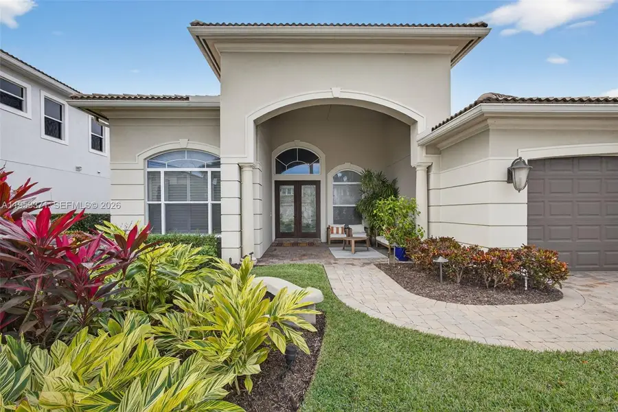 307 Charroux Dr, Palm Beach Gardens, FL 33410 - Image #2