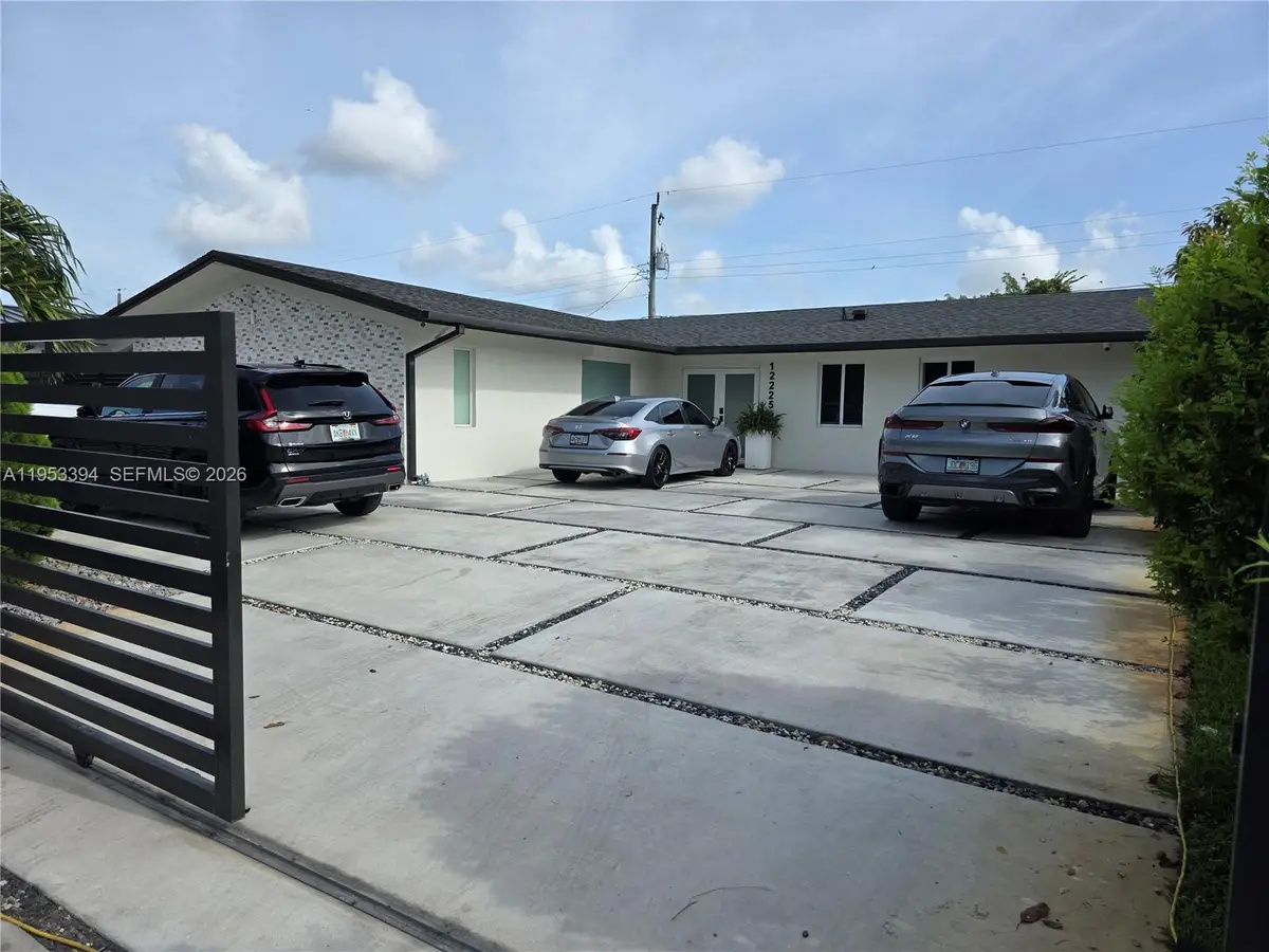 12225 SW 42nd St, Miami, FL 33175 - Image #1
