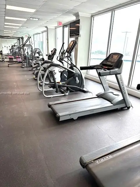 7135 Collins Ave #722, Miami Beach, FL 33141 - Image #3