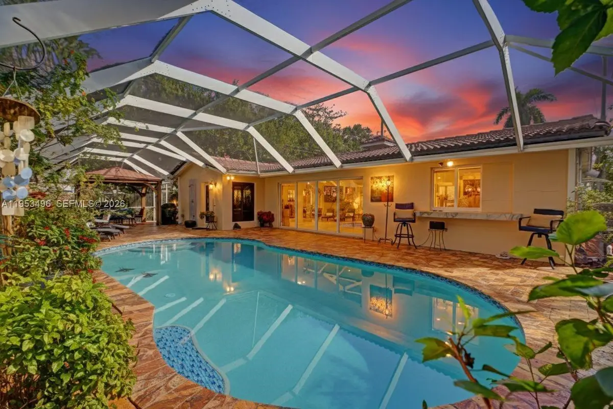 1237 Garfield St, Hollywood, FL 33019 - Image #1