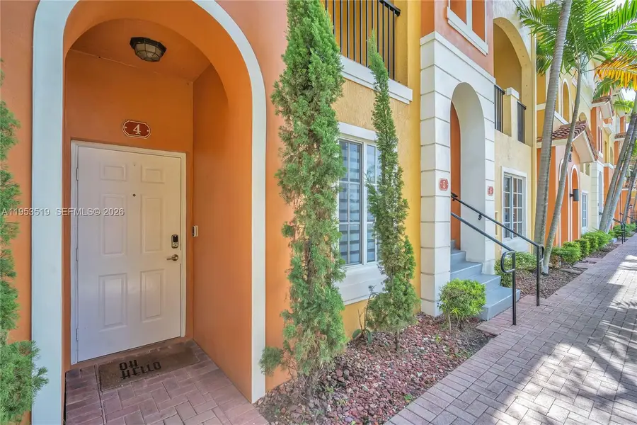 121 NW 2nd Ave #4, Hallandale Beach, FL 33009 - Image #2