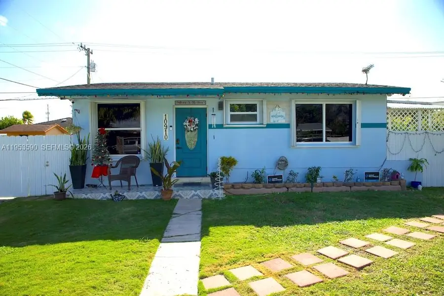 10910 SW 217th Ter, Miami, FL 33170 - Image #2