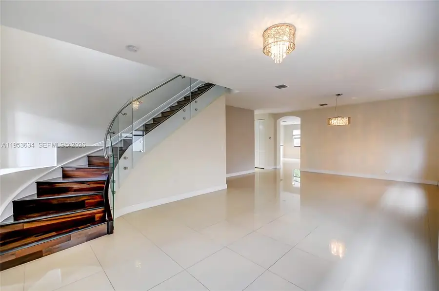 9815 NW 86th Ter, Doral, FL 33178 - Image #2