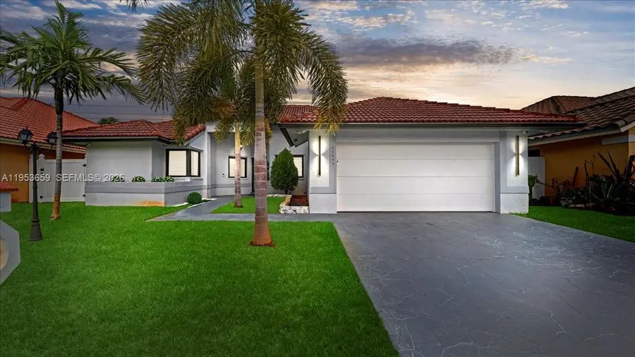 11611 SW 9th Ct, Pembroke Pines, FL 33025 - Image #3