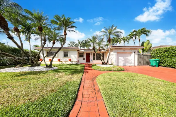 19420 NE 19th Pl, Miami, FL 33179