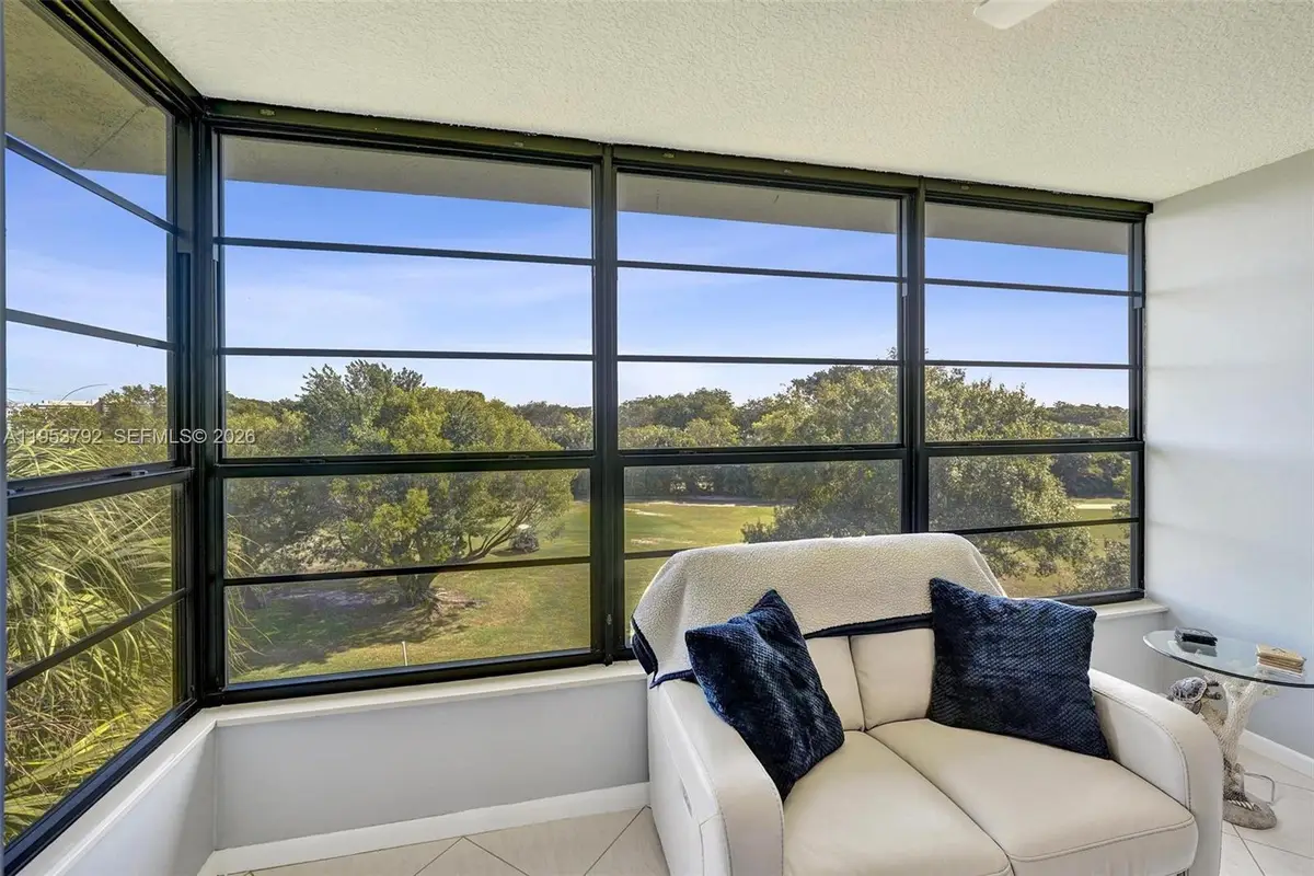 1514 Whitehall Dr #405, Davie, FL 33324 - Image #1