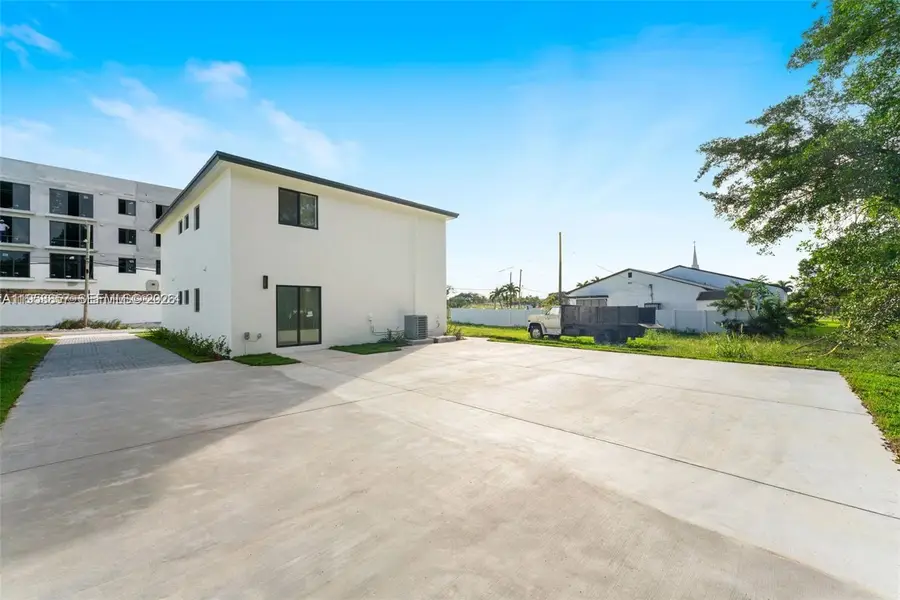 11997 SW 218th St, Miami, FL 33170 - Image #3