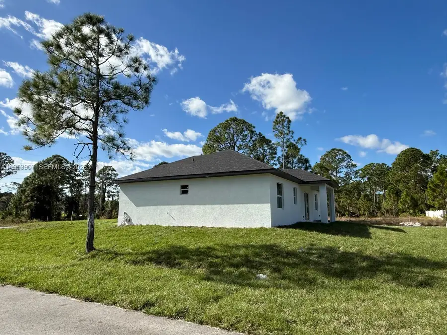 1121 Florence St E, Lehigh Acres, FL 33974 - Image #2