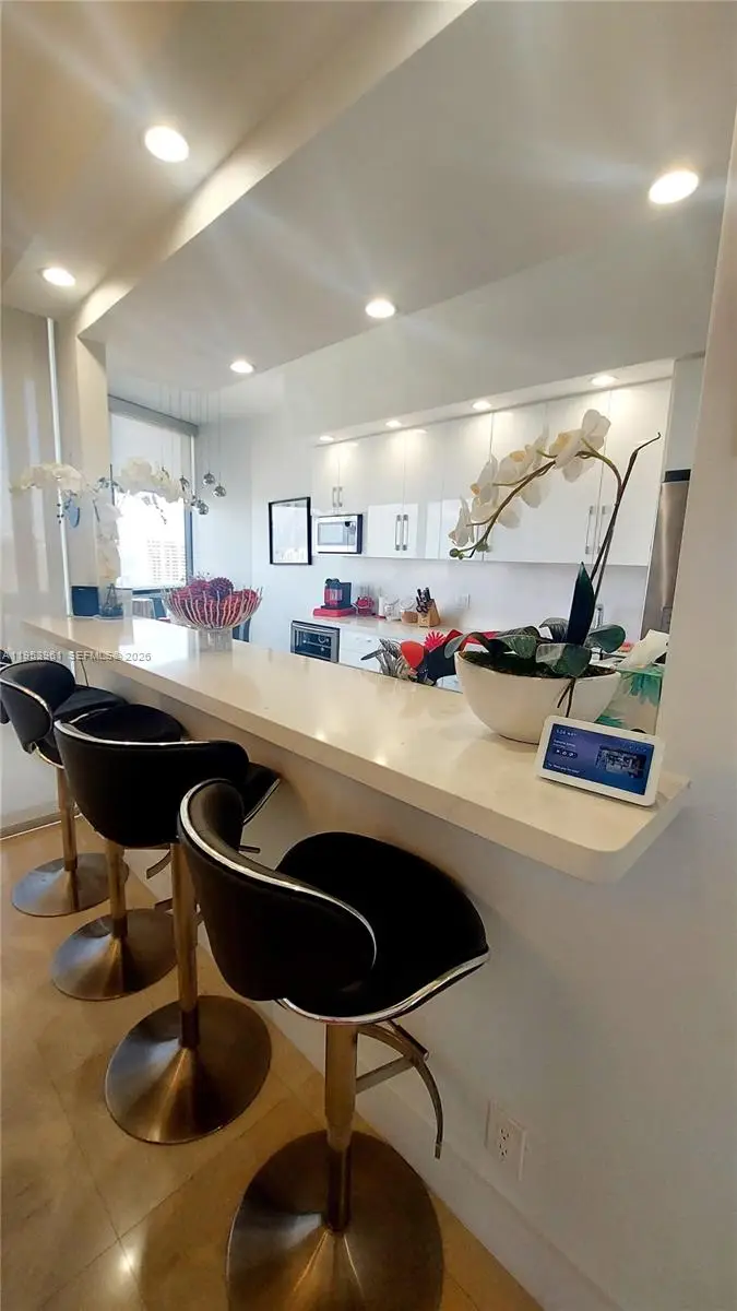 1000 E Island Blvd #3106, Aventura, FL 33160 - Image #1