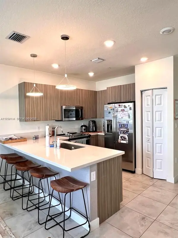 6420 NW 102nd Path #304, Doral, FL 33178