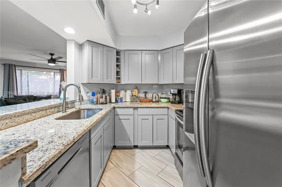 8058 NW 15th Mnr #8058, Plantation, FL 33322 - Image #2