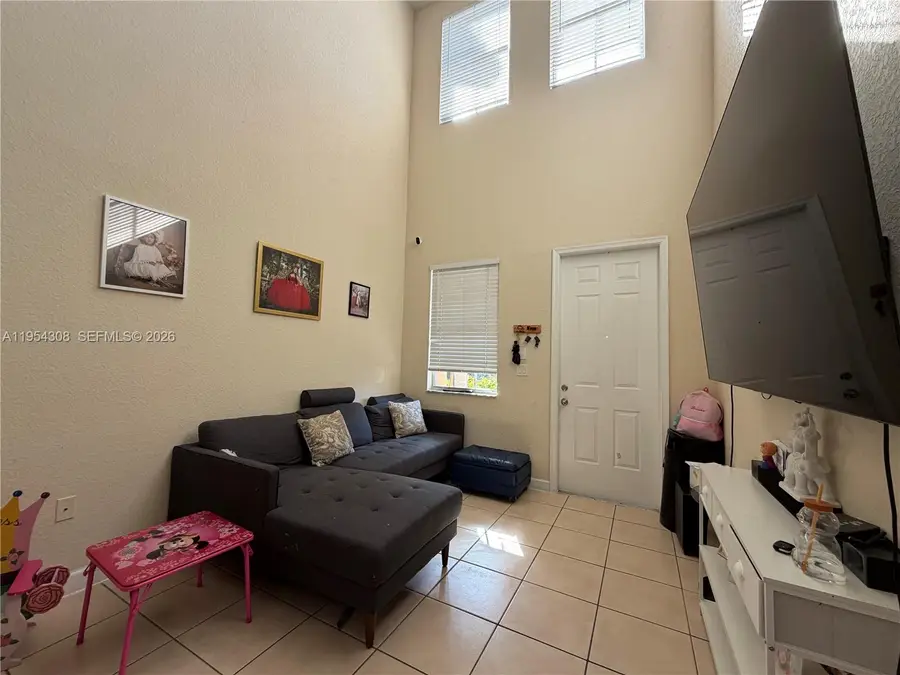 1385 SE 26th Ave, Homestead, FL 33035 - Image #3