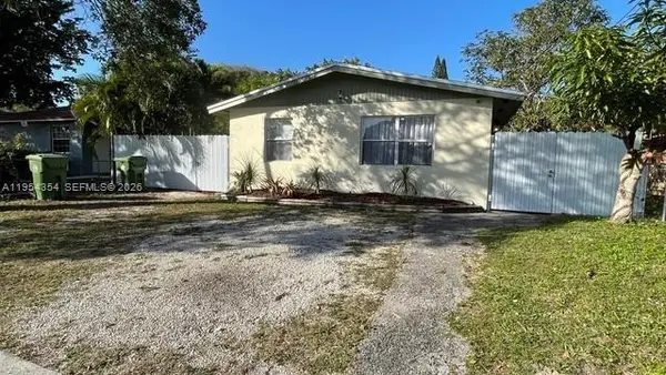 2433 NW 20th St, Fort Lauderdale, FL 33311