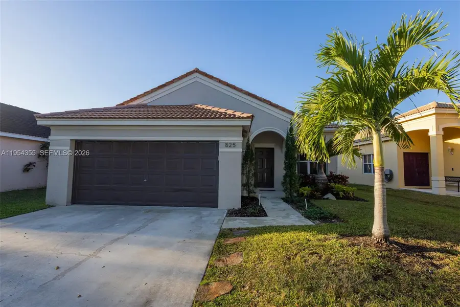 825 Tanglewood Cir, Weston, FL 33327 - Image #3