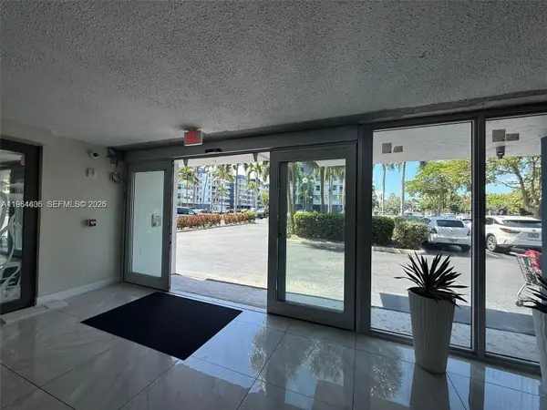 16546 NE 26th Ave #4J, North Miami Beach, FL 33160