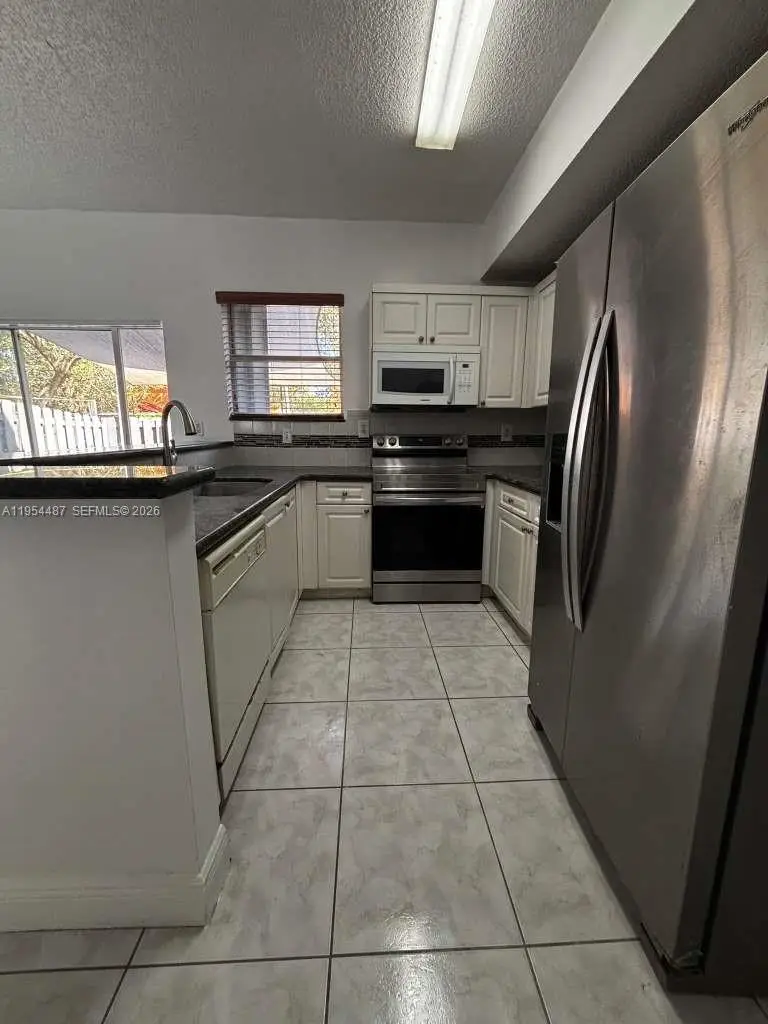 5200 NW 109th Ave #5, Doral, FL 33178 - Image #2