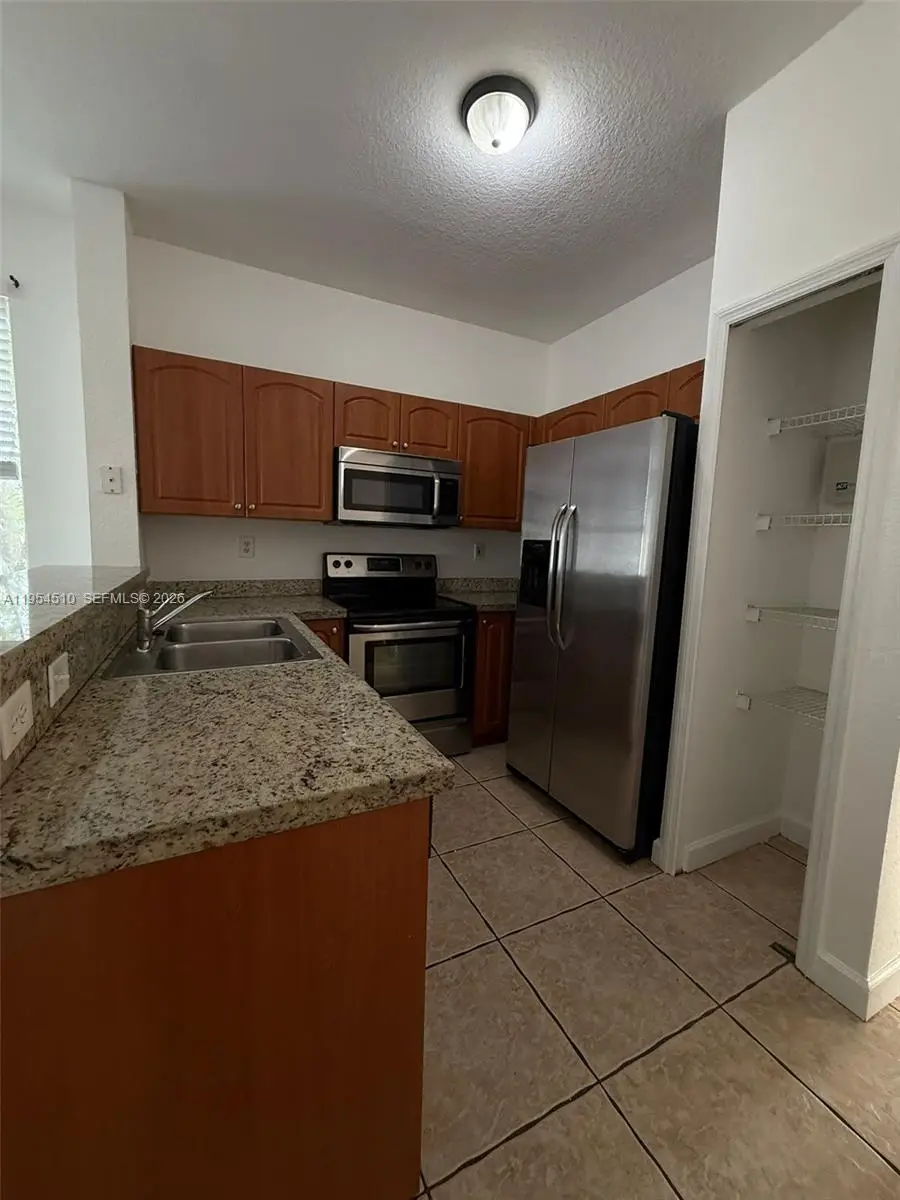 17640 NW 73rd Ave #200-19, Hialeah, FL 33015 - Image #1