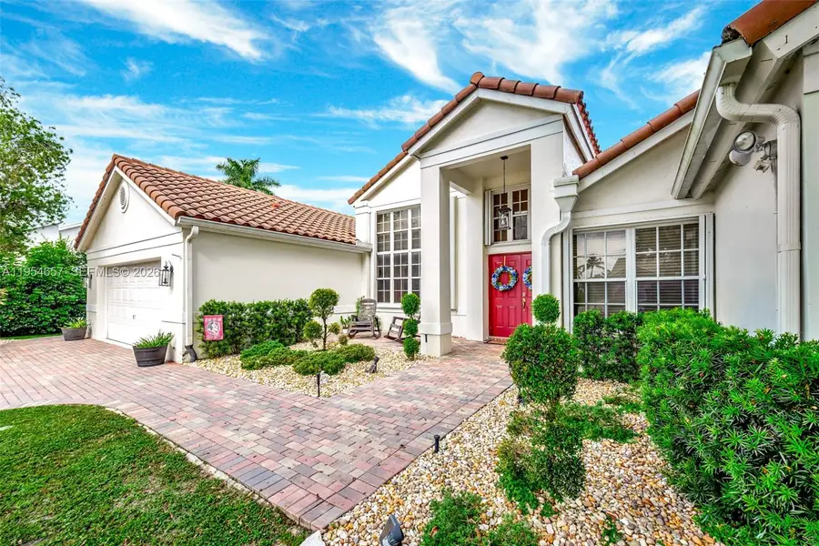 9421 Hollyhock Ct, Davie, FL 33328 - #3