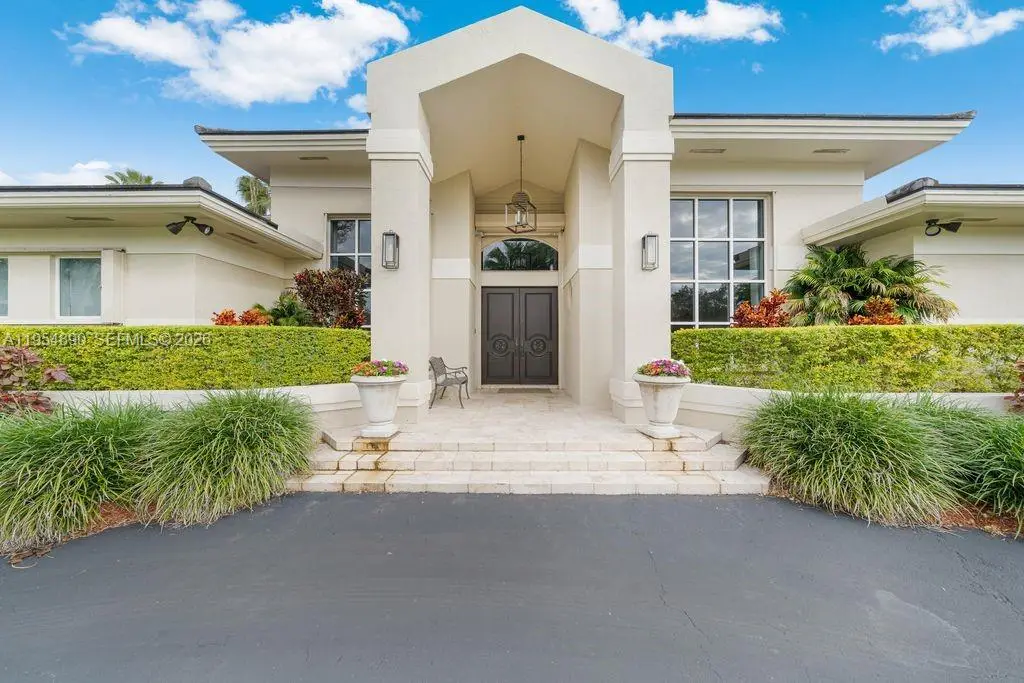 10521 SW 123rd St, Miami, FL 33176 - Image #1