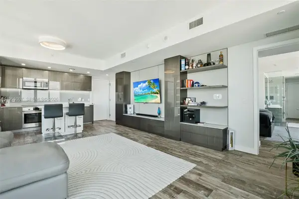 650 NE 32nd St #4008, Miami, FL 33137