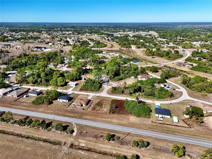 3019 S Balsam Cir, Port Labelle, FL 33935 - Image #3