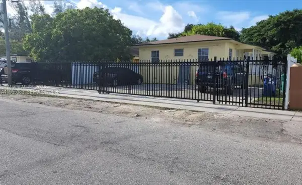 2729 NW 47th St, Miami, FL 33142