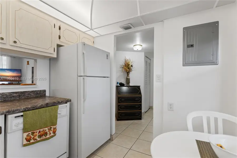 2998 NW 48th Ter #424, Lauderdale Lakes, FL 33313 - Image #3