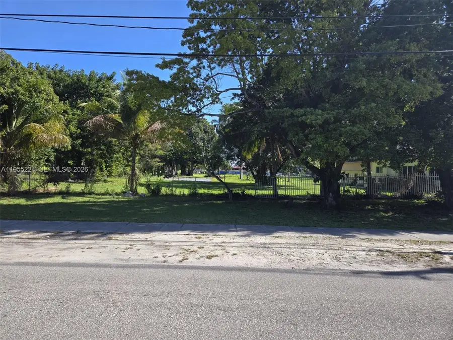 11307 NE 13 Av, Miami, FL 33161 - Image #2