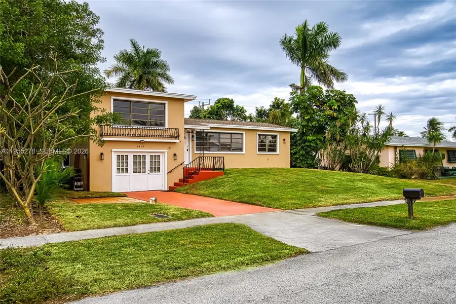 1419 Crest Dr, Lake Worth, FL 33461 - Image #2