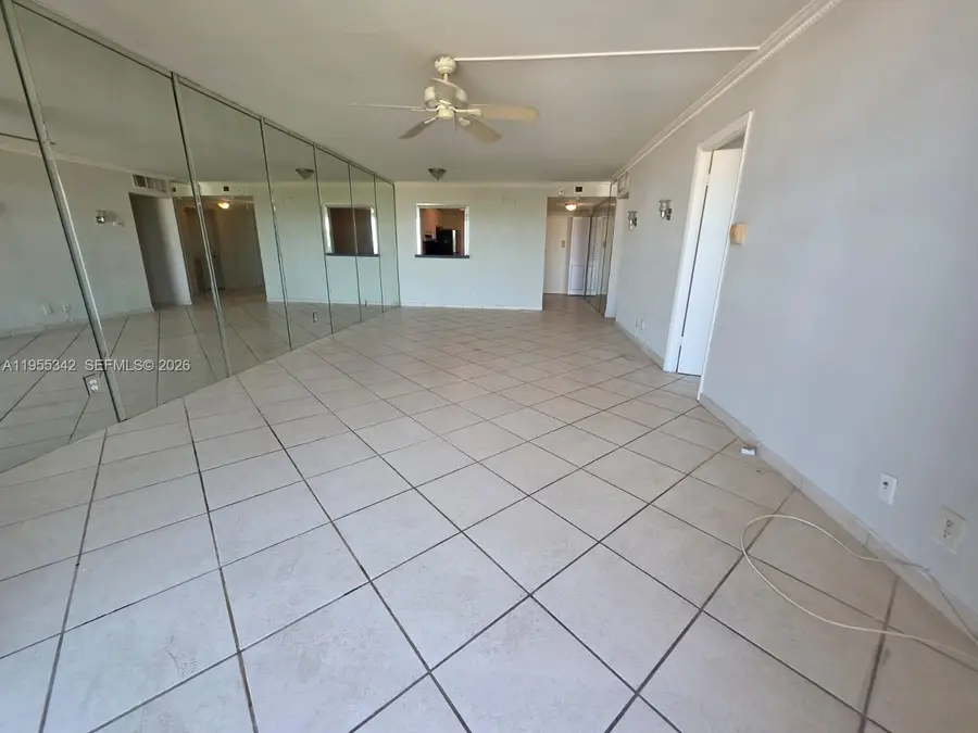 1830 Dixieanna St #406, Hollywood, FL 33020 - Image #3