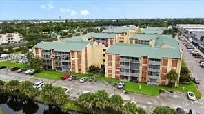 3700 NW 21st St #301, Lauderdale Lakes, FL 33311