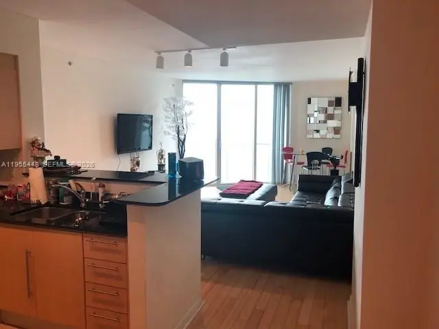 325 S Biscayne Bl #3117, Miami, FL 33131 - Image #1