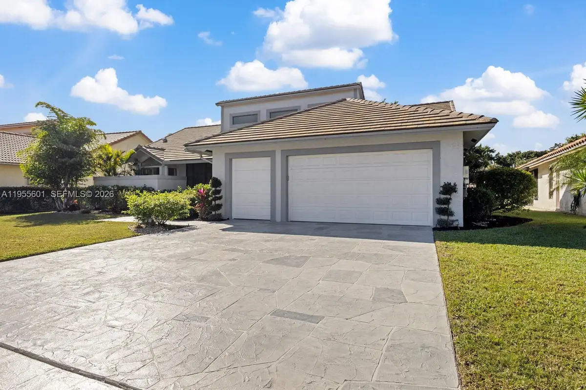 10122 Canoe Brook Circle, Boca Raton, FL 33498 - Image #1