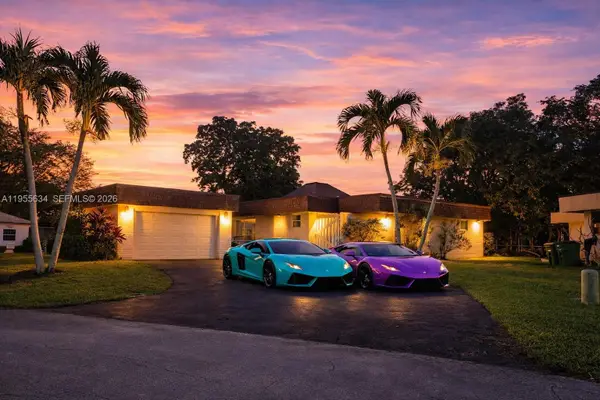 5700 White Hickory Cir, Tamarac, FL 33319