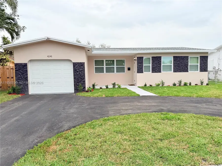 4241 Thomas St, Hollywood, FL 33021 - Image #2