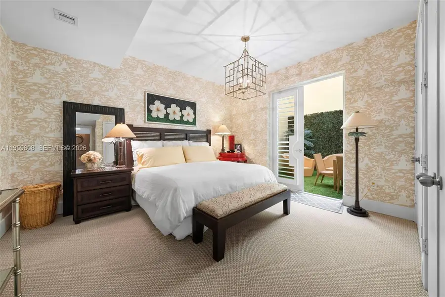 211 Zoe Way, Miami Beach, FL 33141 - #3