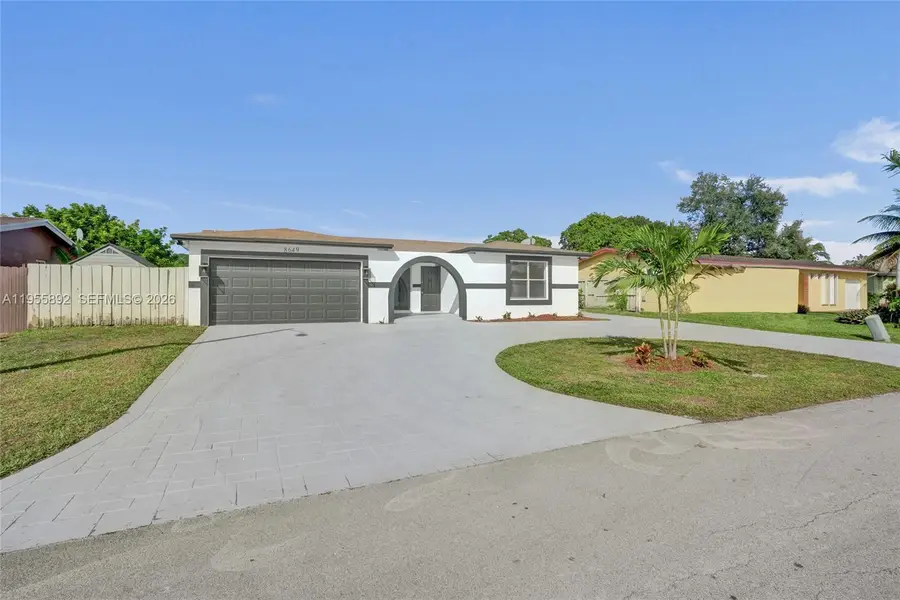 8649 W Long Acre Dr, Miramar, FL 33025 - Image #3