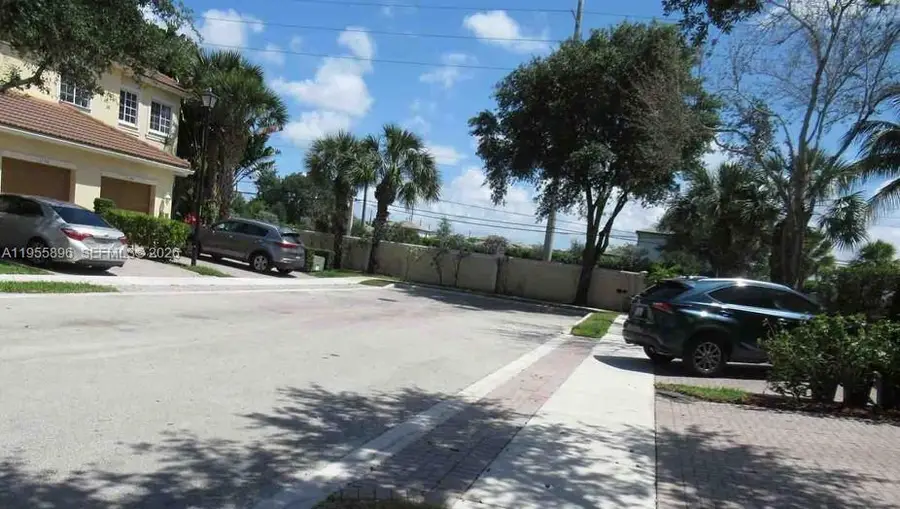 3195 NW 31st Ter, Oakland Park, FL 33309 - Image #2