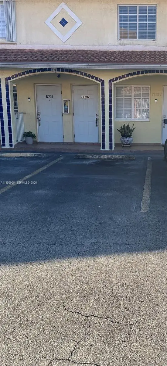 10101 W Okeechobee Rd #17202, Hialeah Gardens, FL 33016 - #2