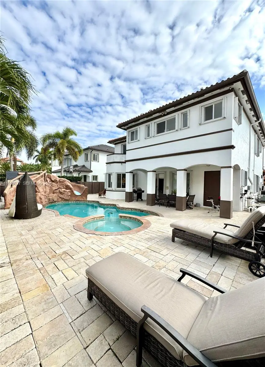 15383 SW 23rd St, Miami, FL 33185 - Image #1